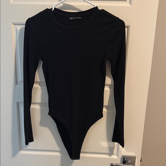 Zara Black Bodysuit - Picture 1 of 3